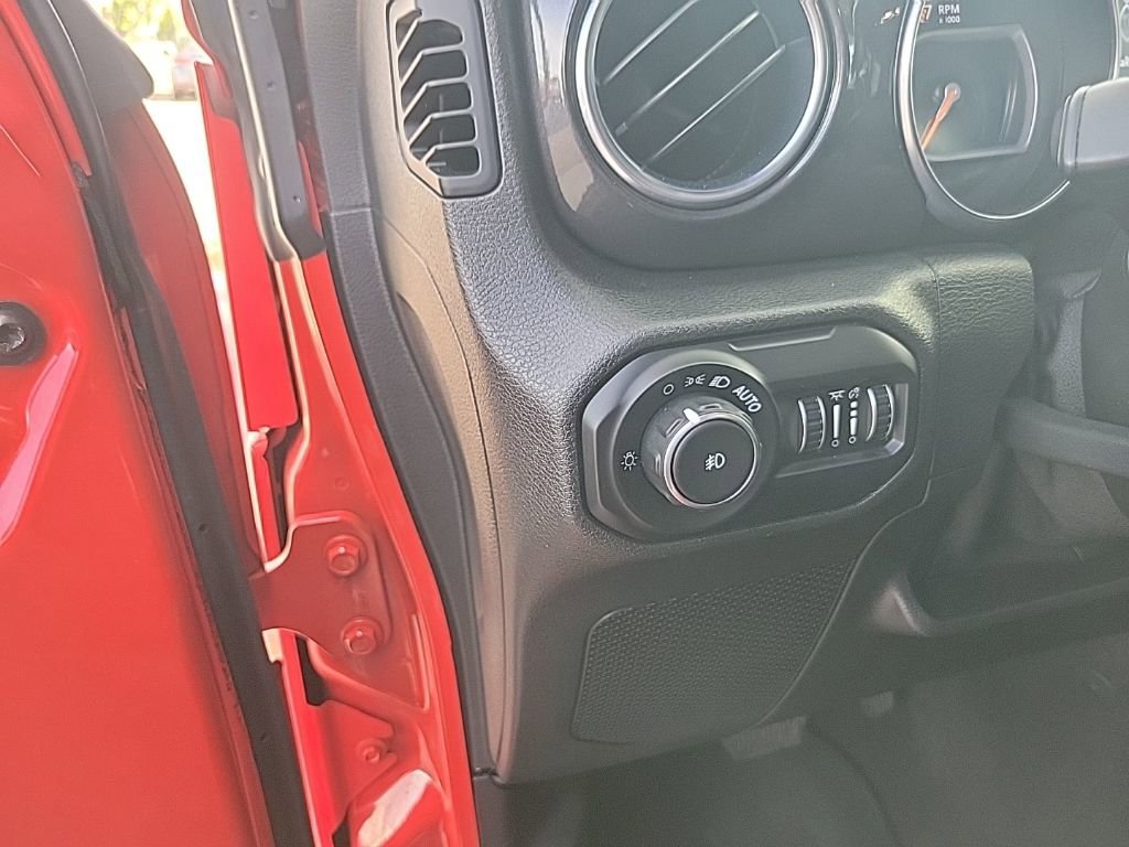 Used 2021 Jeep Wrangler Unlimited Sahara AWD/4WD image 23