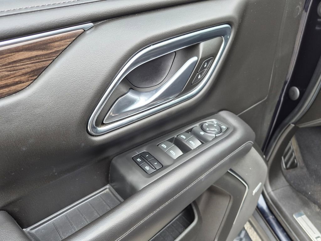 Used 2021 Chevrolet Tahoe Z71 w/ Rear Media and Nav Package AWD/4WD image 12