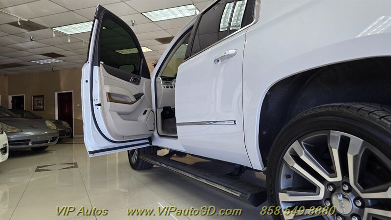 Used 2020 GMC Yukon XL Denali w/ Denali Premium Package AWD/4WD image 41