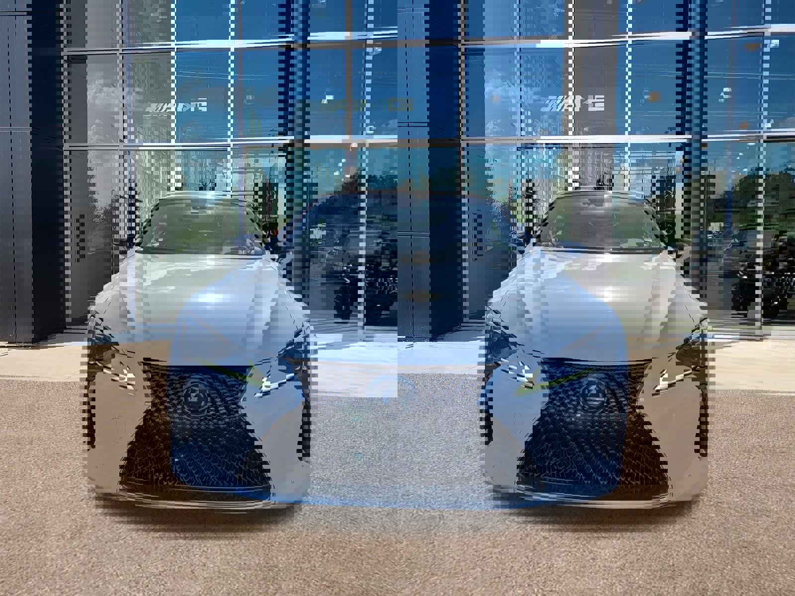 Used 2022 Lexus LC 500 Convertible image 2