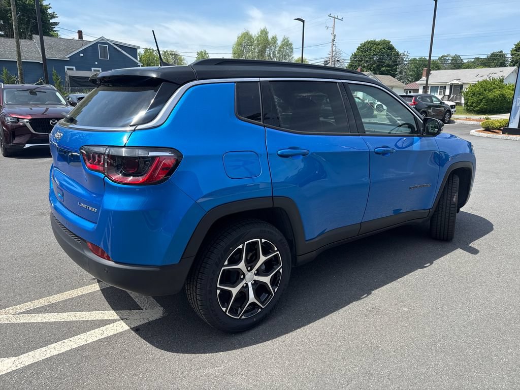 Used 2024 Jeep Compass Limited AWD/4WD image 5