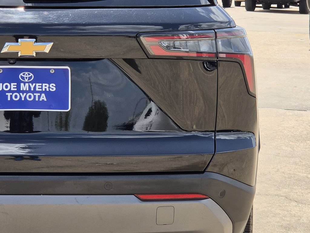 Used 2025 Chevrolet Equinox LT FWD image 9