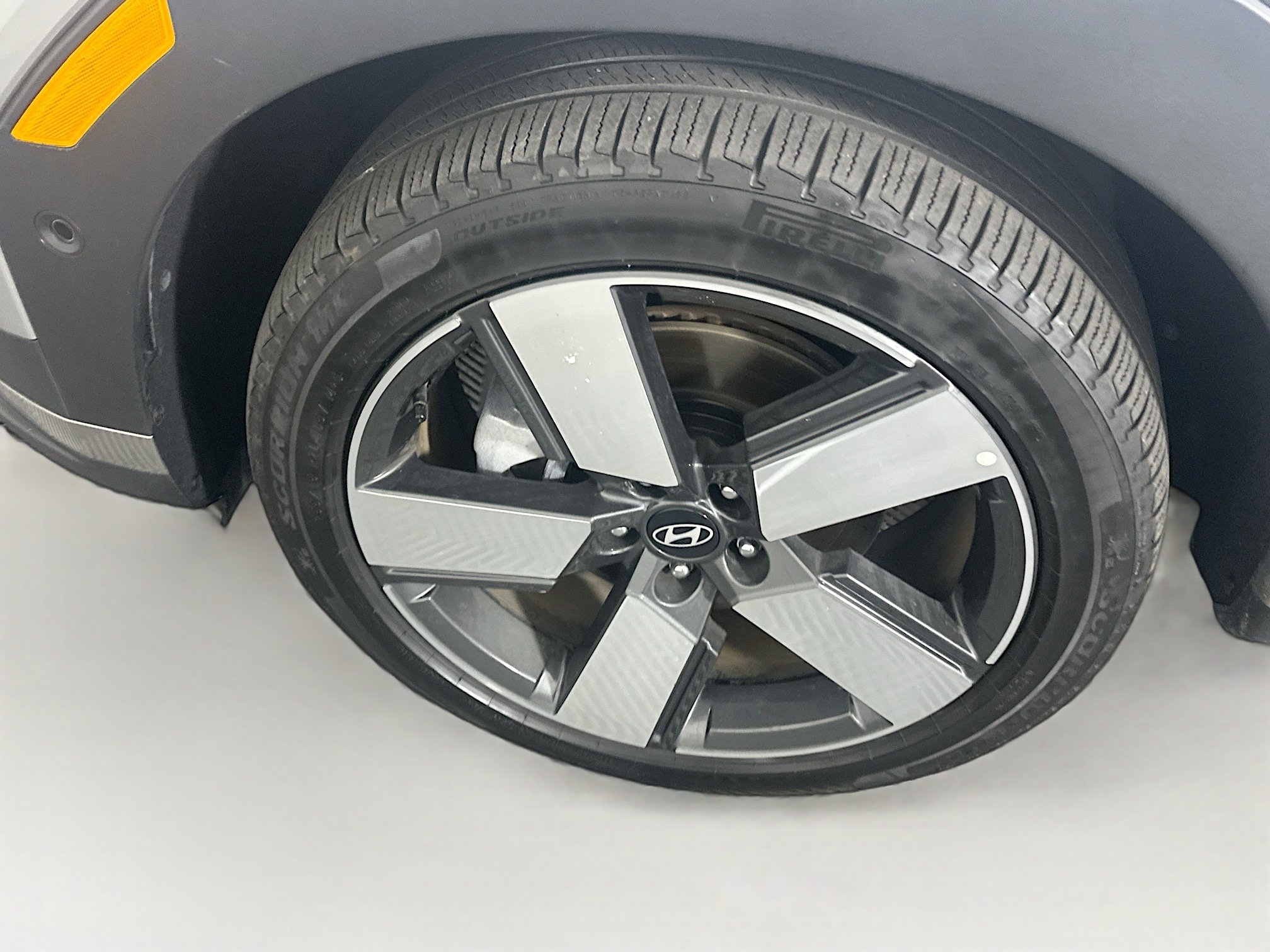 Used 2025 Hyundai Santa Fe Limited image 11