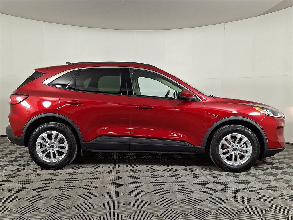 Used 2020 Ford Escape SE image 10