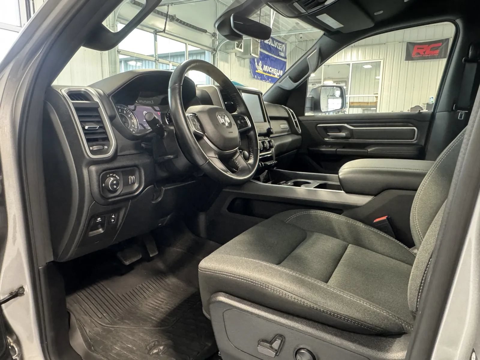 Used 2022 RAM 1500 Big Horn AWD/4WD image 8