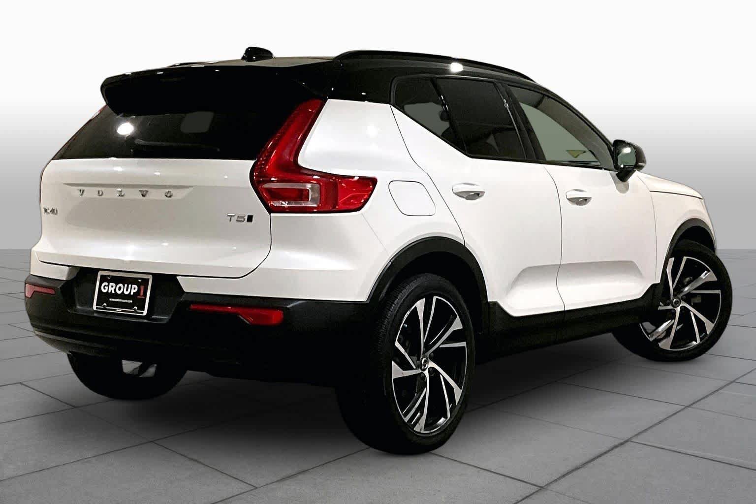 Used 2021 Volvo XC40 T5 R-Design w/ Advanced Package AWD/4WD image 12