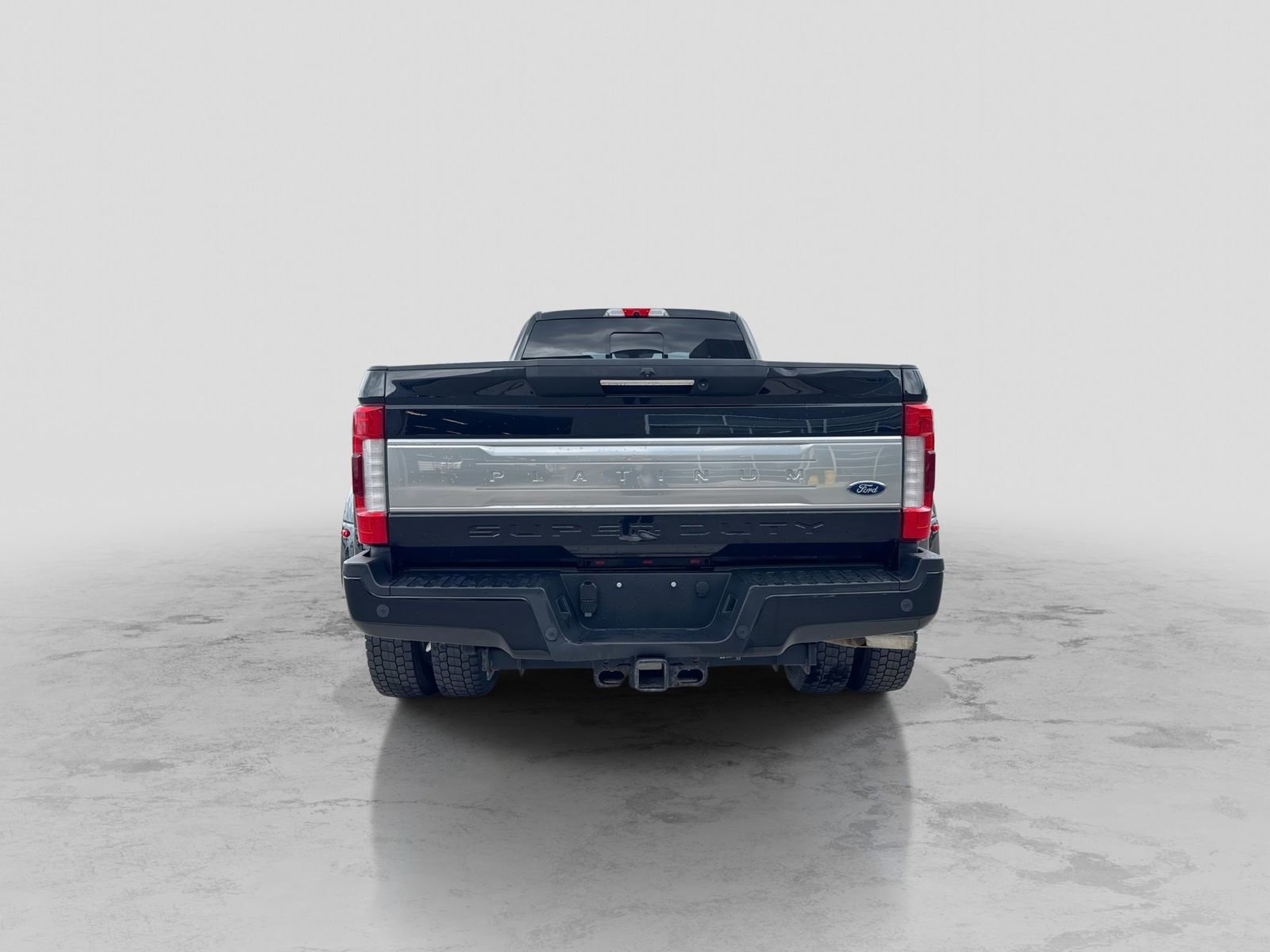 Certified 2019 Ford F450 Platinum w/ Platinum Ultimate Package AWD/4WD image 7