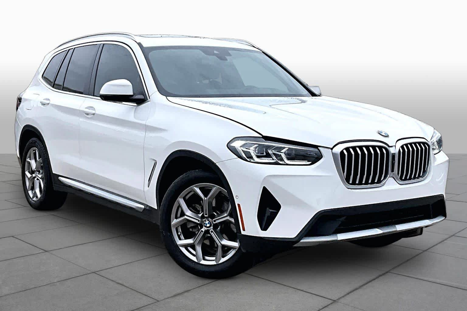 Used 2024 BMW X3 sDrive30i w/ Premium Package w/ZPA RWD image 3