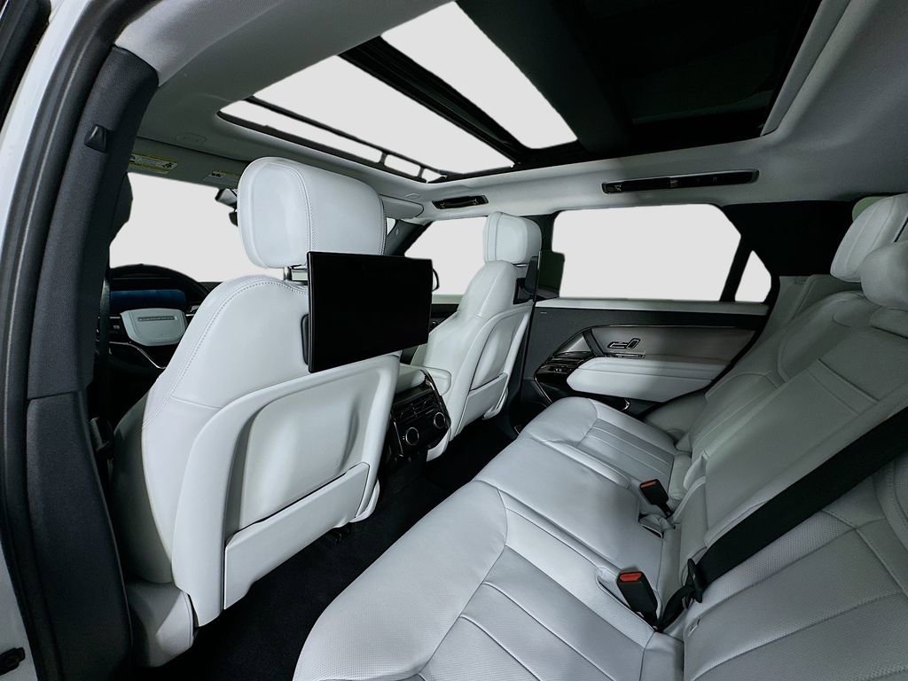 Used 2023 Land Rover Range Rover Sport SE image 24
