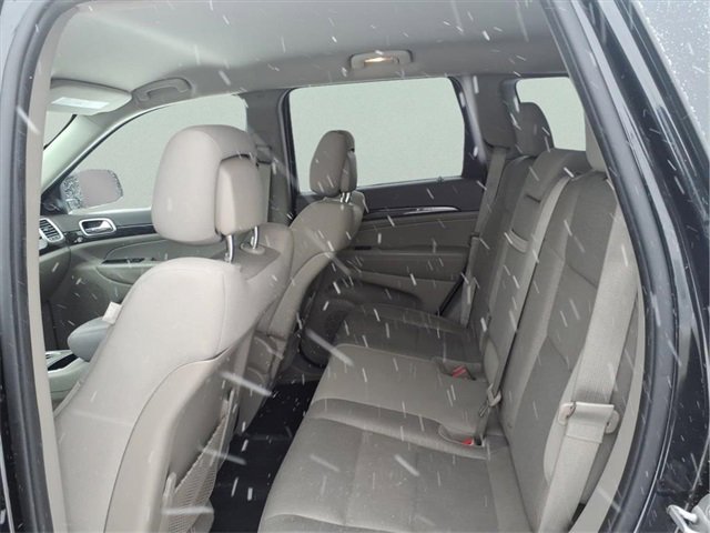 Used 2012 Jeep Grand Cherokee Laredo w/ Laredo E Group image 8
