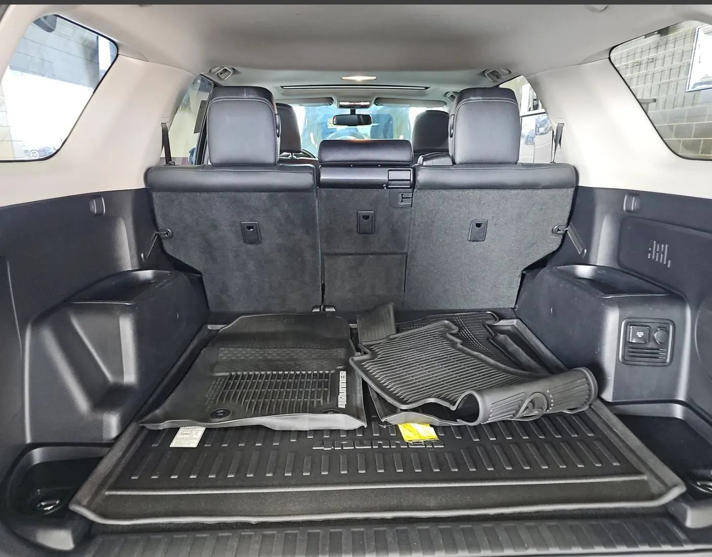 Used 2017 Toyota 4Runner Limited AWD/4WD image 6