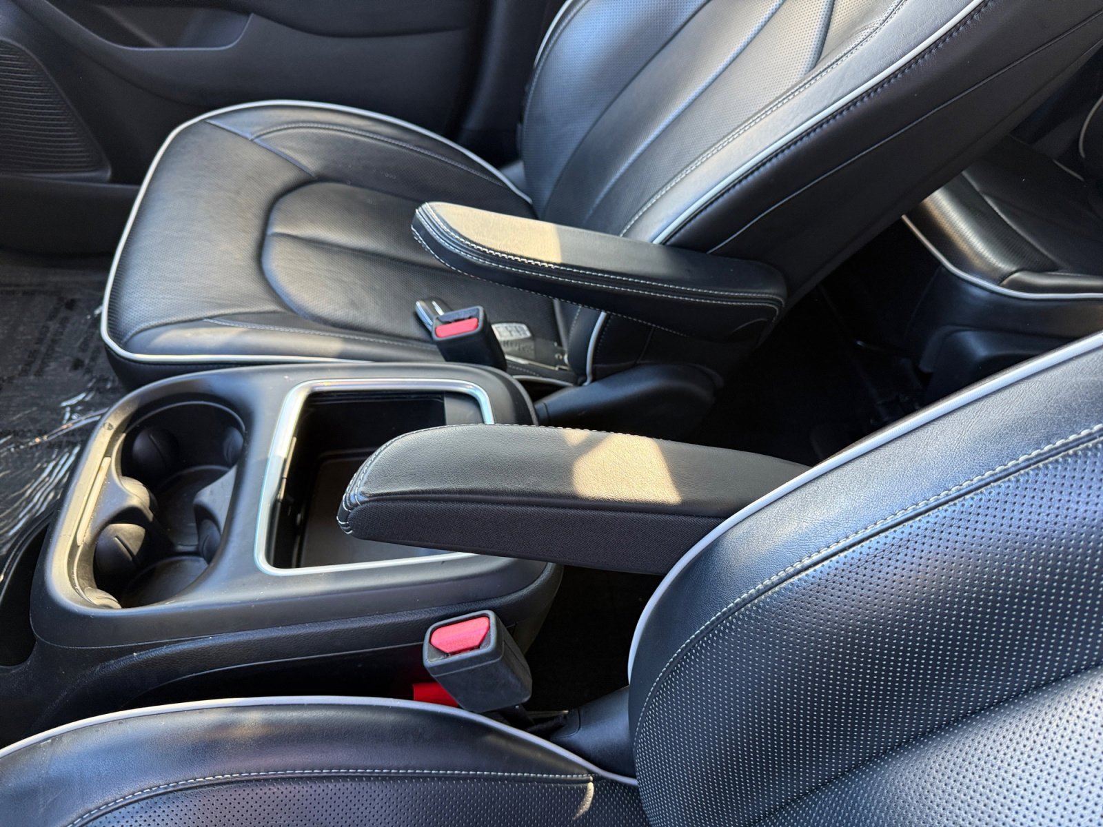 Used 2019 Chrysler Pacifica Limited w/ Advanced Safetytec Group image 14