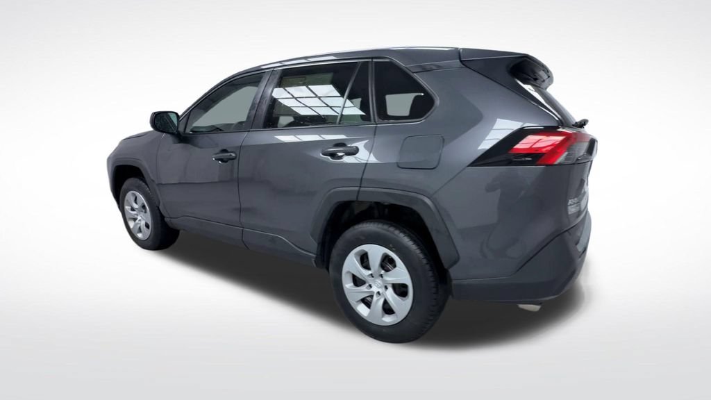 Certified 2024 Toyota RAV4 LE AWD/4WD image 7