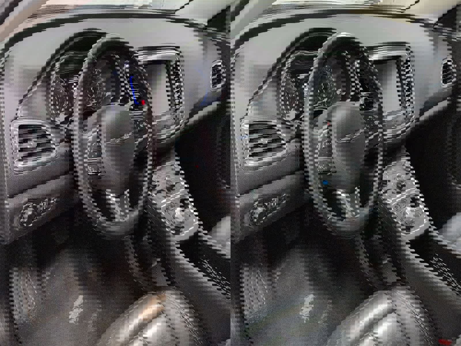 Certified 2017 Chrysler 200 Limited Platinum image 10