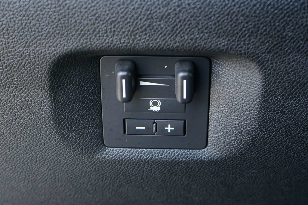 Used 2011 GMC Sierra 3500 Denali AWD/4WD image 21