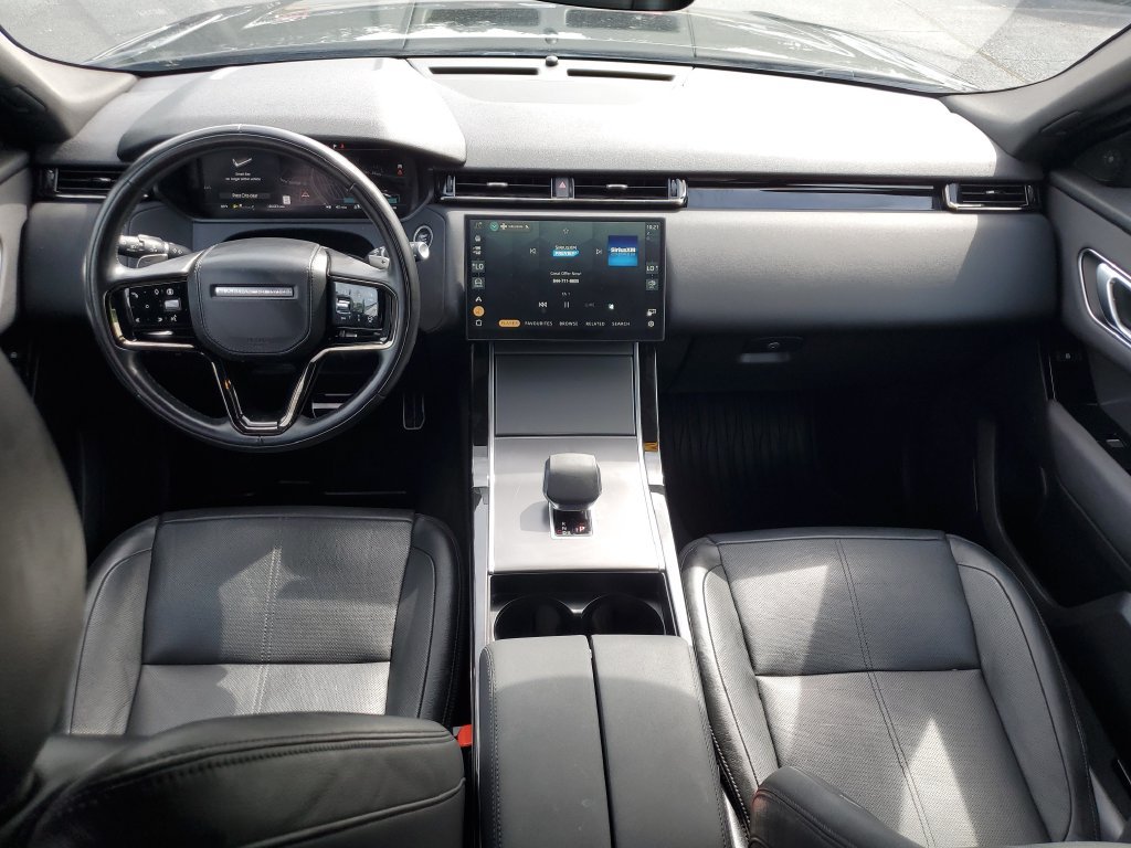 Used 2025 Land Rover Range Rover Velar Dynamic SE AWD/4WD image 17