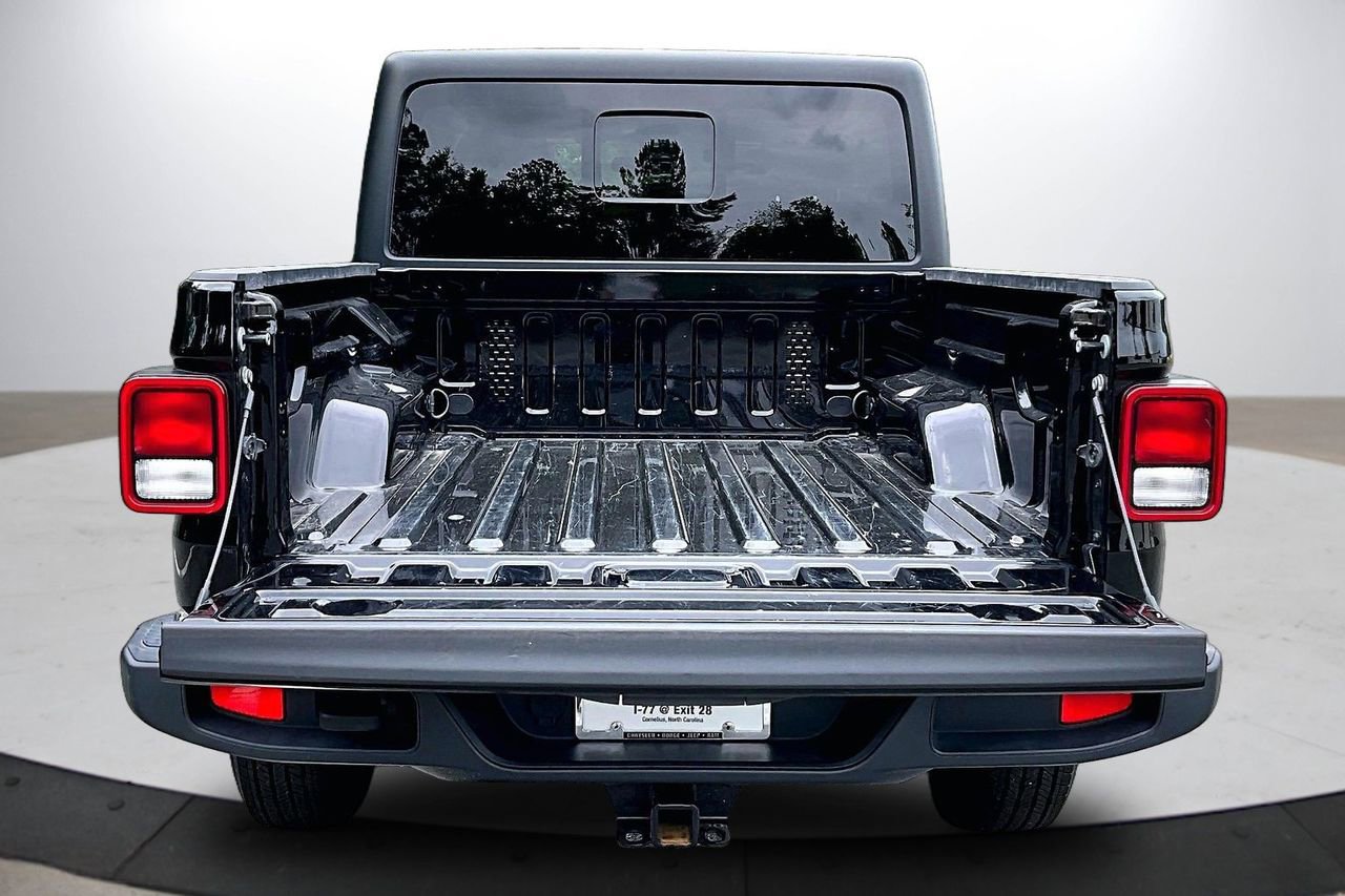 Certified 2022 Jeep Gladiator Sport AWD/4WD image 25