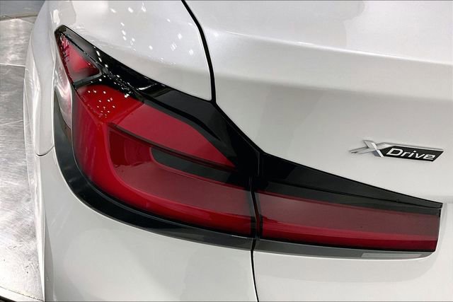 Used 2023 BMW 530i xDrive w/ Premium Package image 31