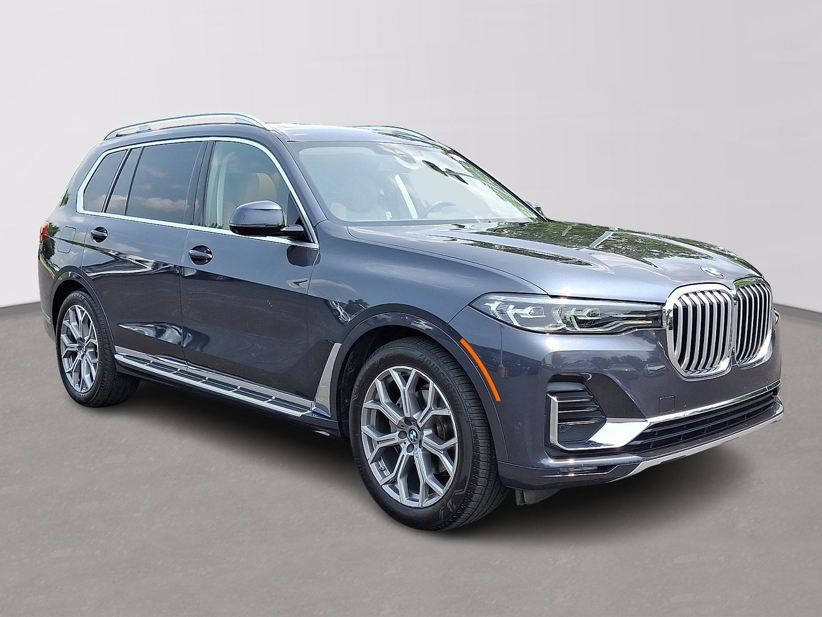 Used 2022 BMW X7 xDrive40i w/ Executive Package AWD/4WD image 3