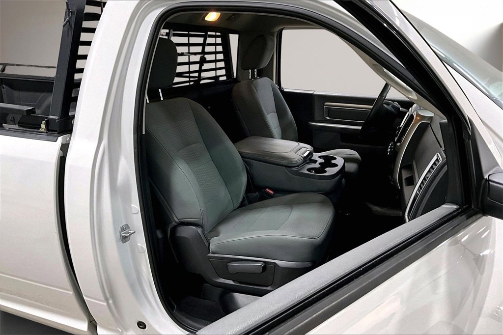 Used 2017 RAM 1500 Classic SLT image 27