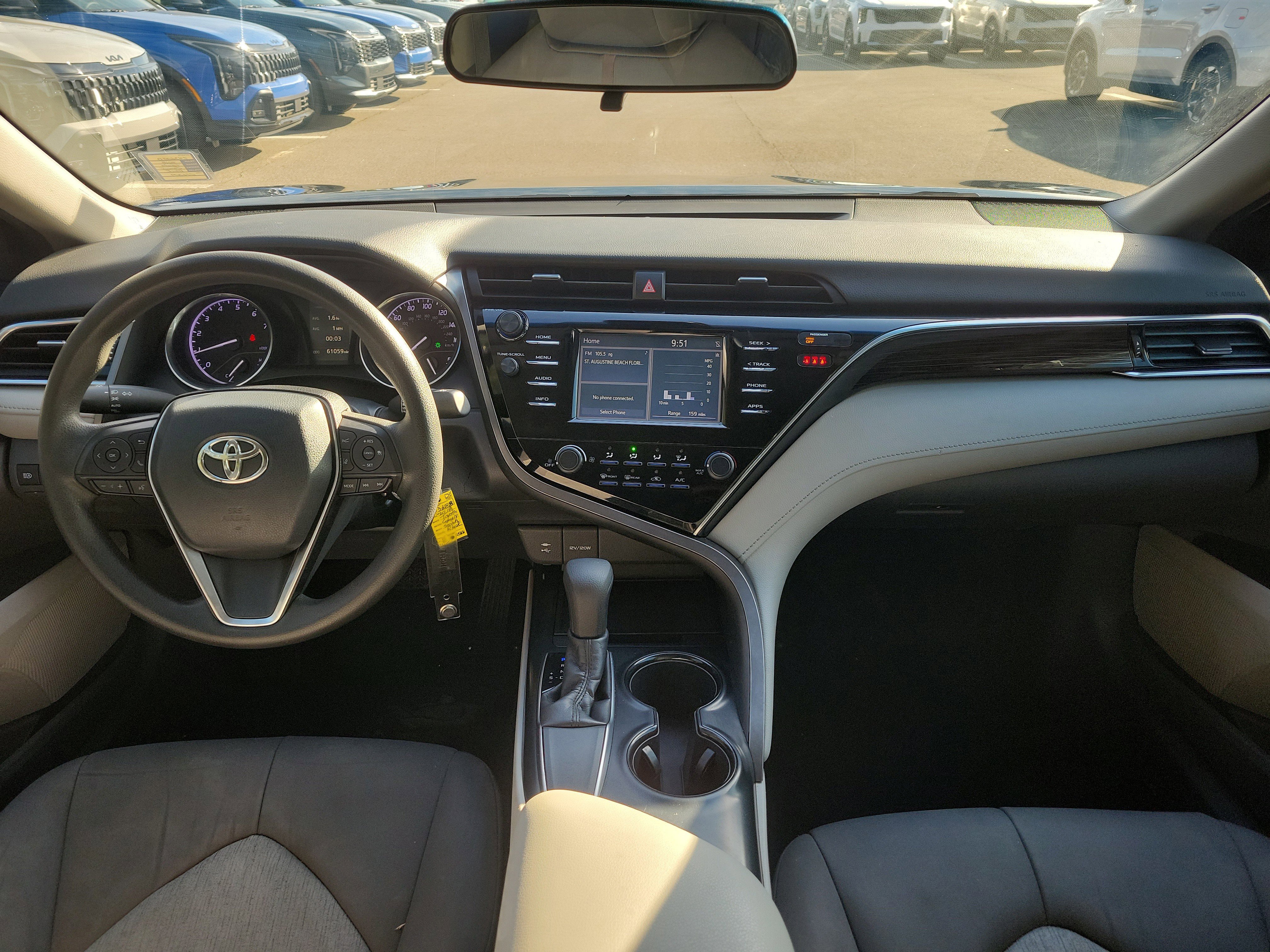 Used 2018 Toyota Camry LE image 15
