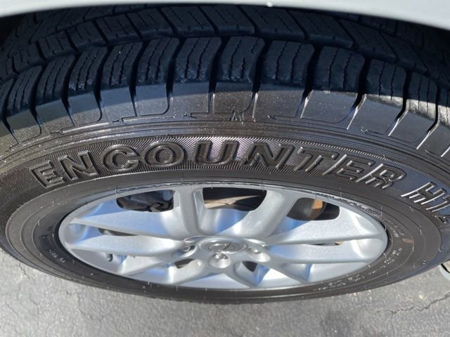 Used 2023 Chrysler Pacifica Touring-L image 32