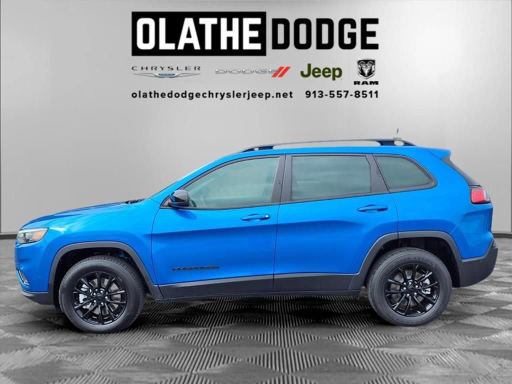 Certified 2023 Jeep Cherokee Altitude Lux image 19