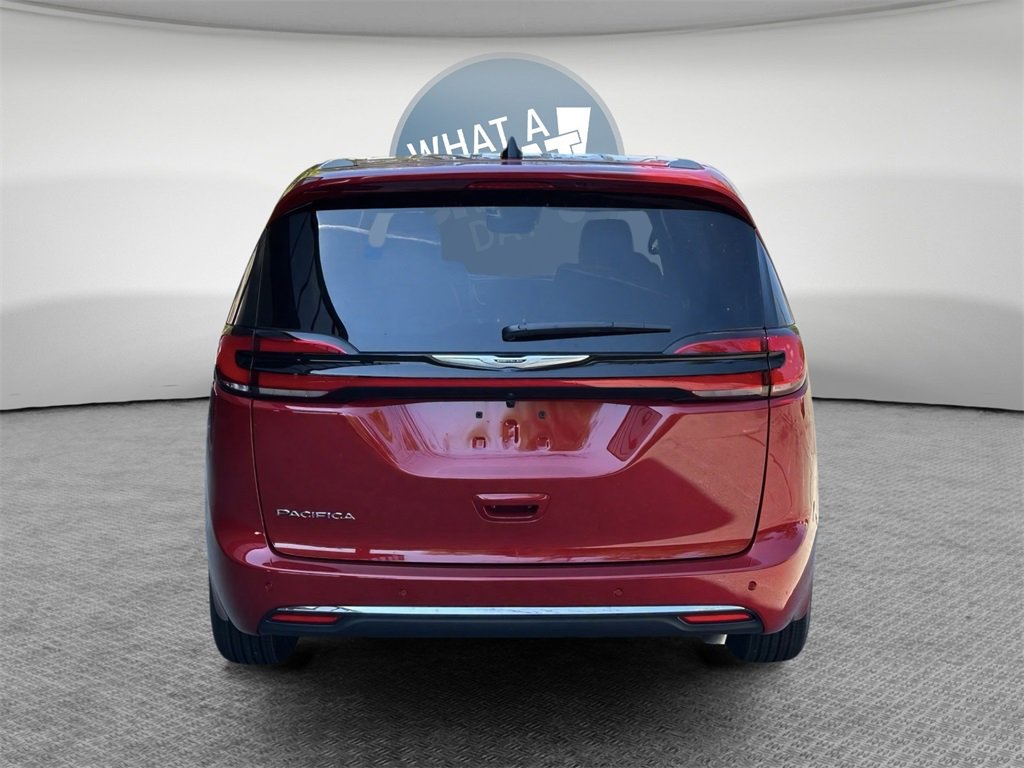 New 2026 Chrysler Pacifica Select image 4