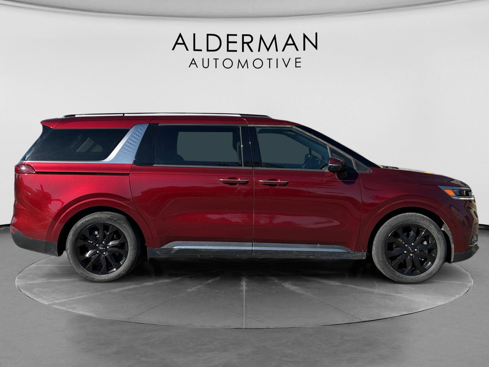 Used 2023 Kia Carnival SX FWD image 6