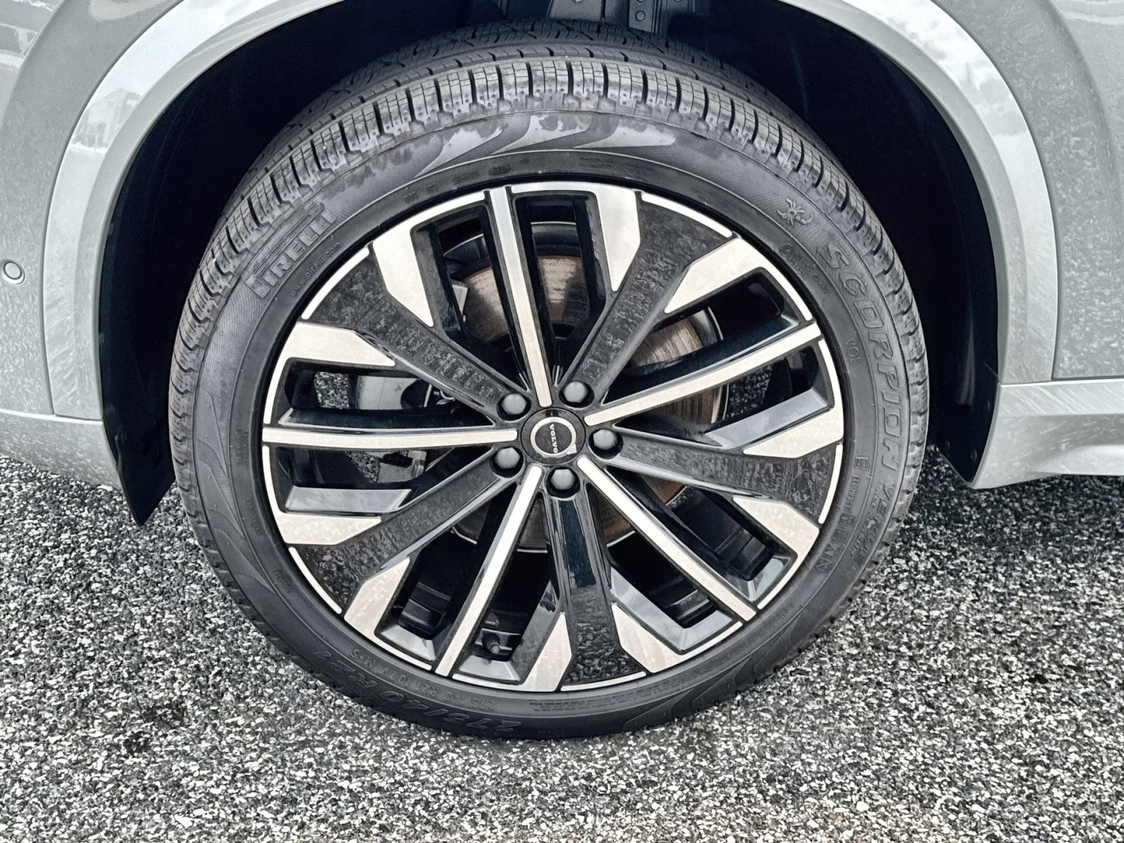 New 2026 Volvo XC90 B6 Ultra w/ Protection Package AWD/4WD image 12