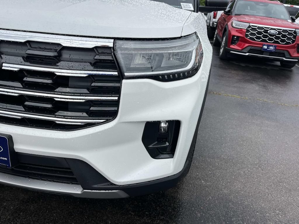 New 2026 Ford Explorer Active w/ Active Comfort Package AWD/4WD image 10