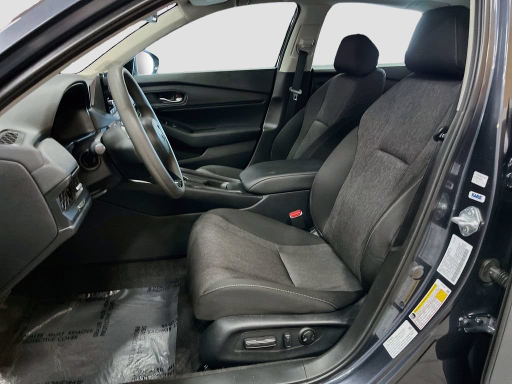 Used 2025 Honda Accord SE image 19