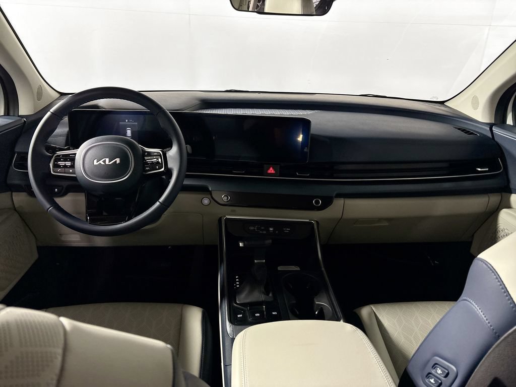 New 2026 Kia Carnival EX FWD image 12