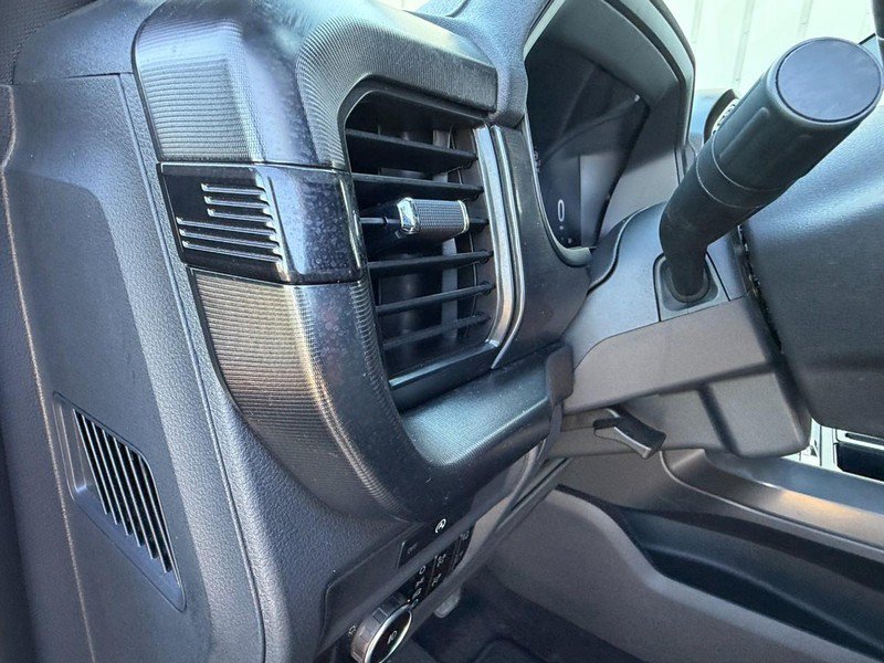 Used 2025 Ford F150 Lariat AWD/4WD image 25
