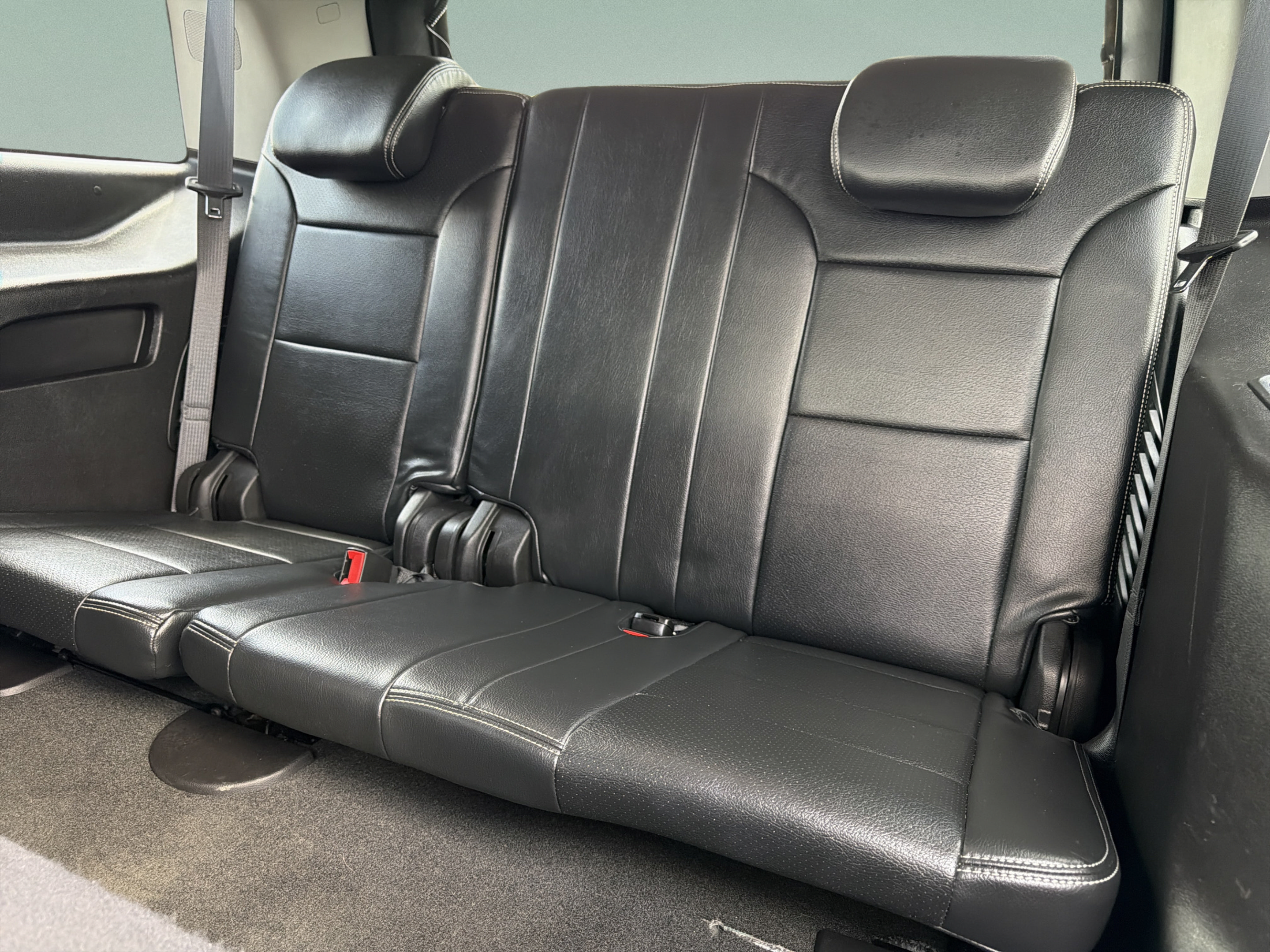 Used 2018 Chevrolet Tahoe LS w/ All-Season Package AWD/4WD image 29