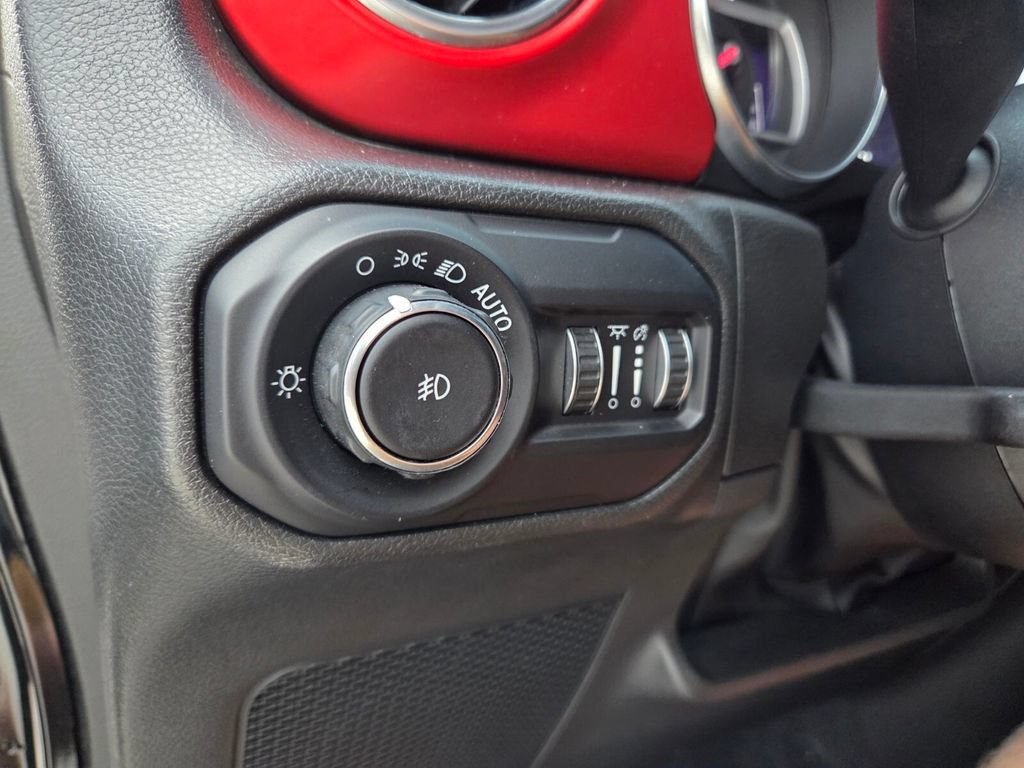 Used 2022 Jeep Wrangler Rubicon AWD/4WD image 23