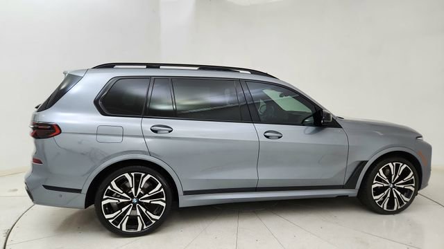 Used 2023 BMW X7 M60i w/ Executive Package image 6