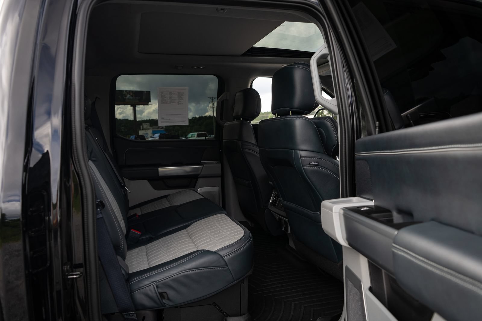 Used 2024 Ford F450 Limited AWD/4WD image 45