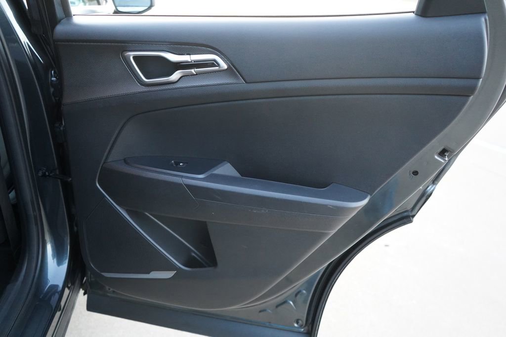 Used 2024 Kia Sportage LX image 21