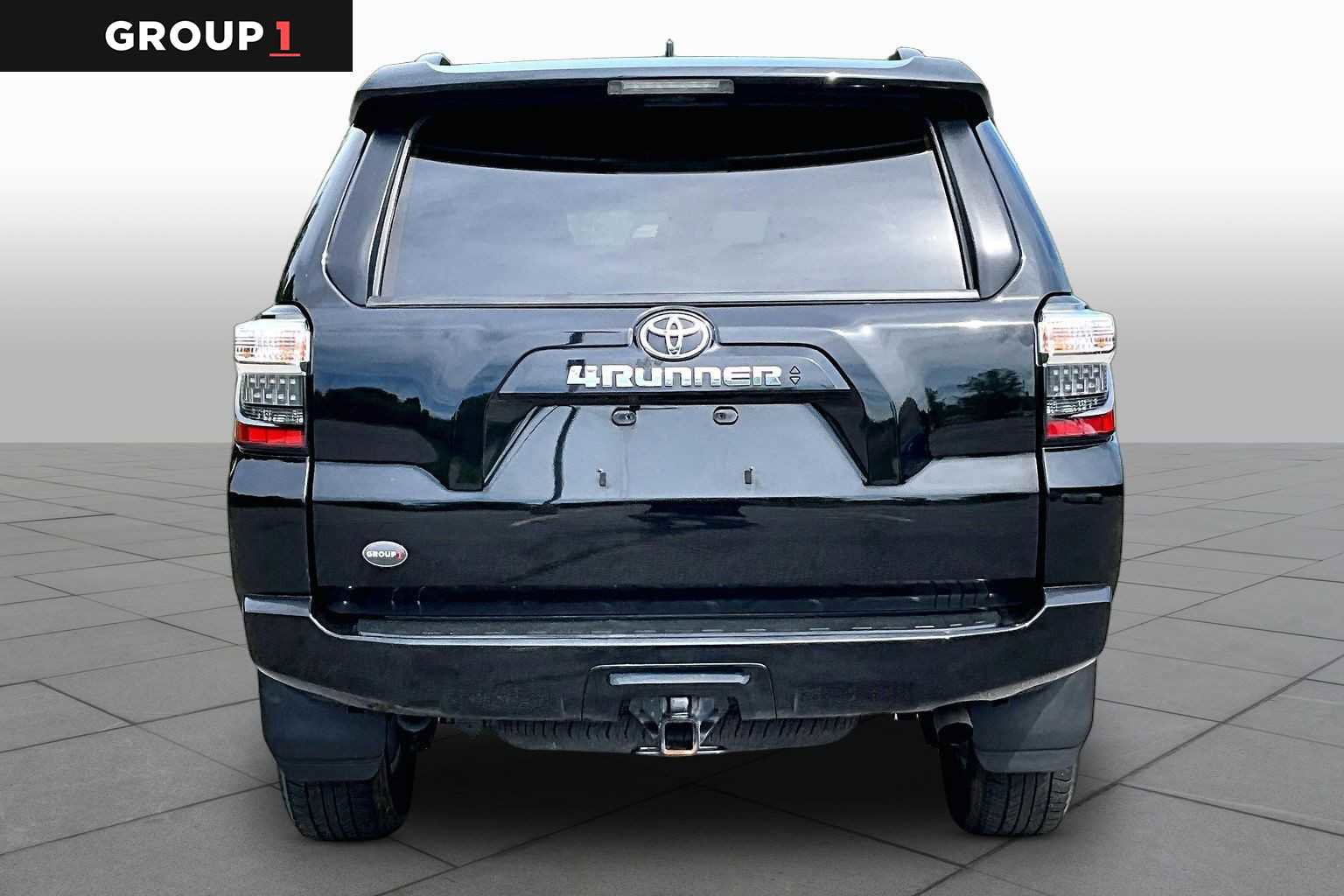 Used 2024 Toyota 4Runner SR5 AWD/4WD image 5