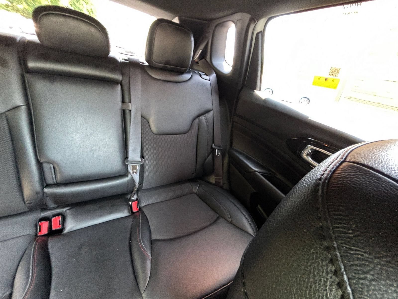 Used 2025 Jeep Compass Trailhawk AWD/4WD image 32