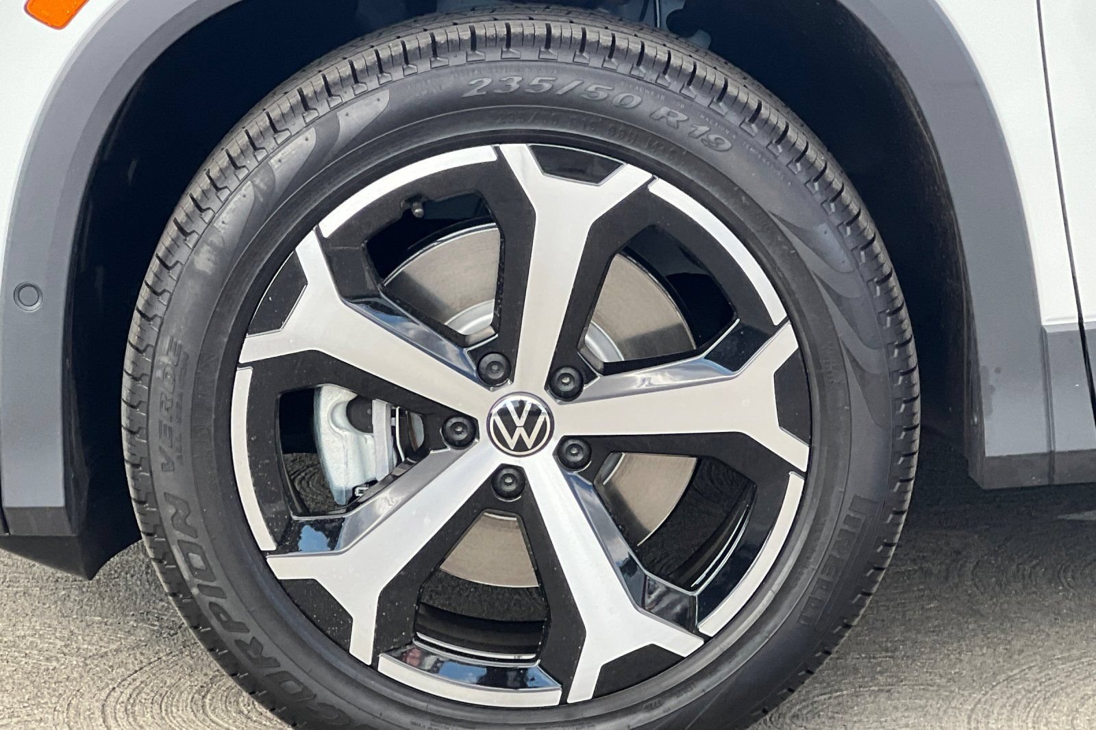 New 2026 Volkswagen Tiguan SE AWD/4WD image 25