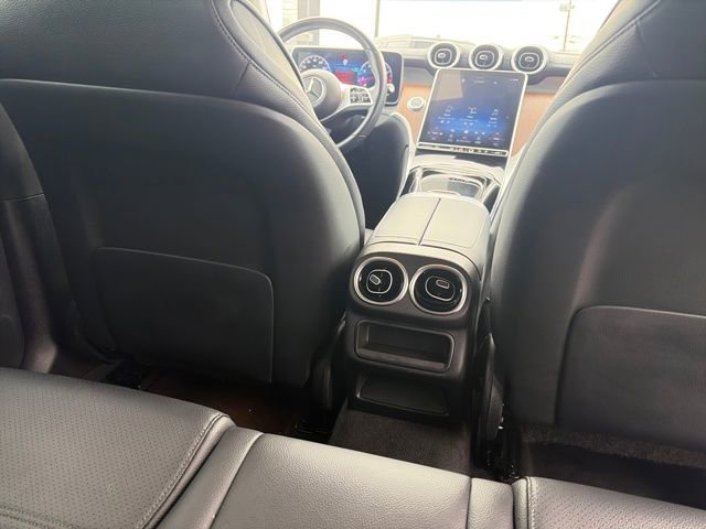 Used 2024 Mercedes-Benz GLC 300 image 33