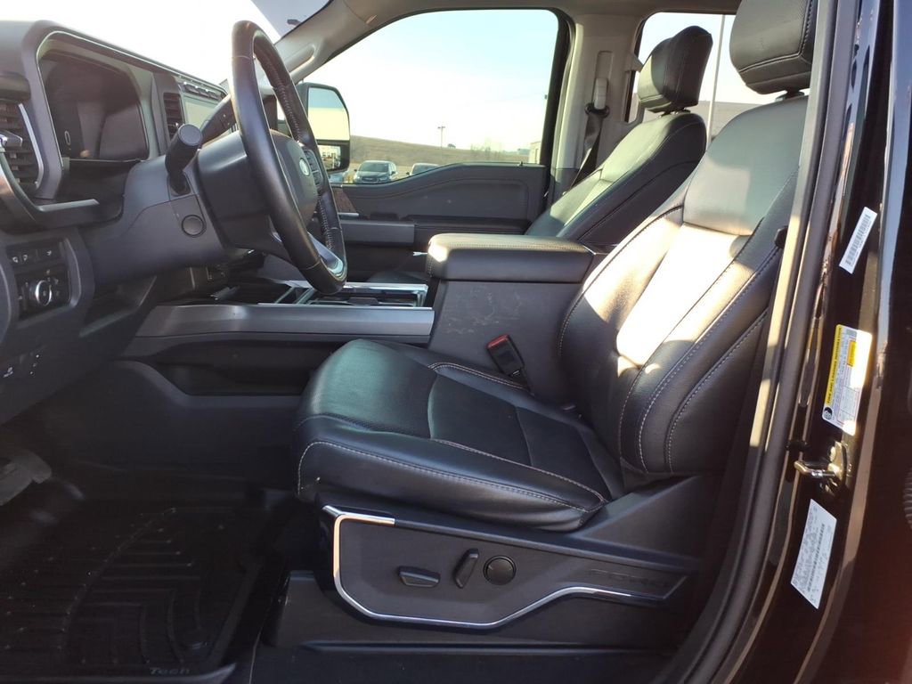 Used 2023 Ford F250 Lariat w/ Lariat Ultimate Package AWD/4WD image 14