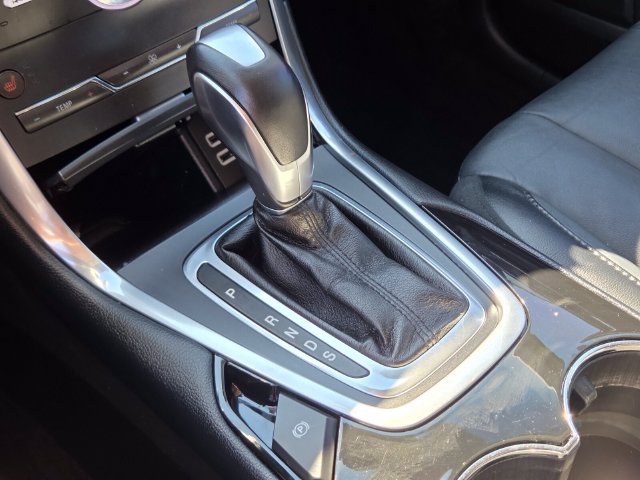 Used 2017 Ford Edge Titanium w/ Technology Package AWD/4WD image 25