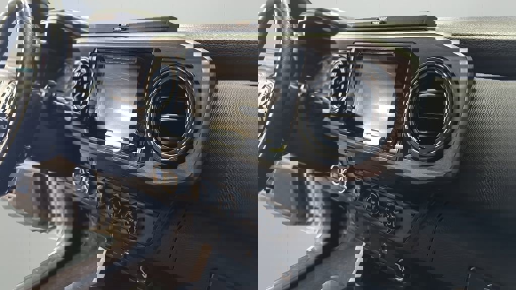 Used 2017 Toyota Tacoma TRD Sport w/ Tow Package image 36