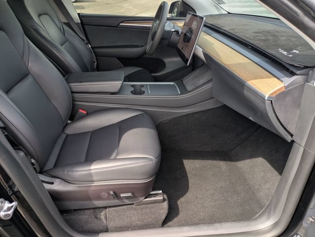 Used 2022 Tesla Model Y Long Range AWD/4WD image 31