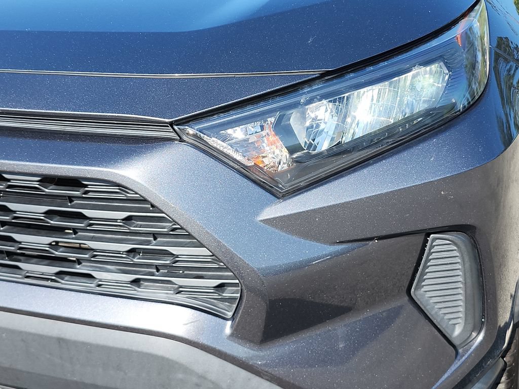 Used 2020 Toyota RAV4 LE FWD image 33
