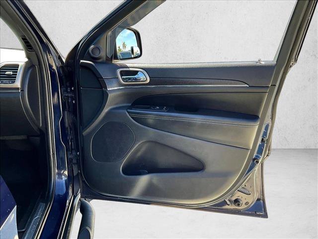 Used 2016 Jeep Grand Cherokee Limited AWD/4WD image 15