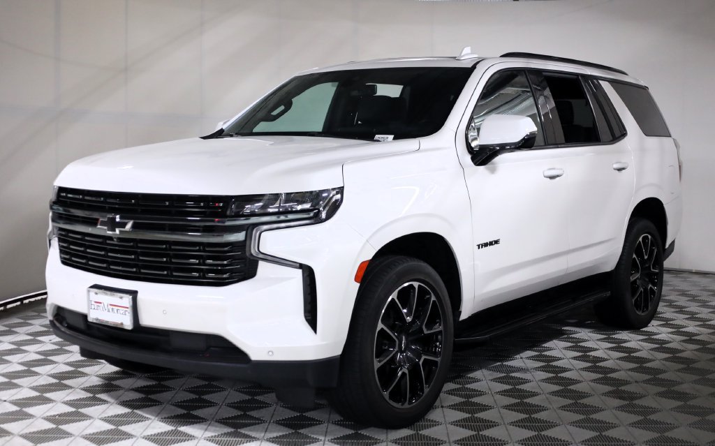 Used 2021 Chevrolet Tahoe RST w/ Luxury Package AWD/4WD image 3